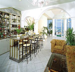 Garden Hotel 3*