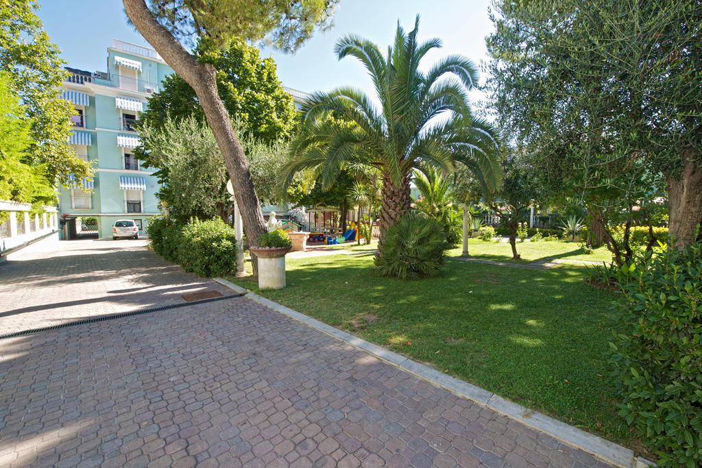 Garden 3*