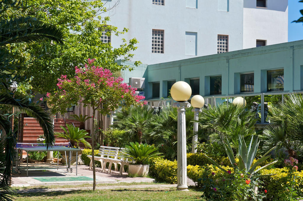 Garden 3*
